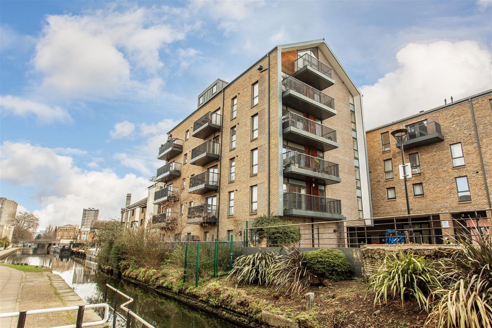 Carriers Apartment, Victoria Park